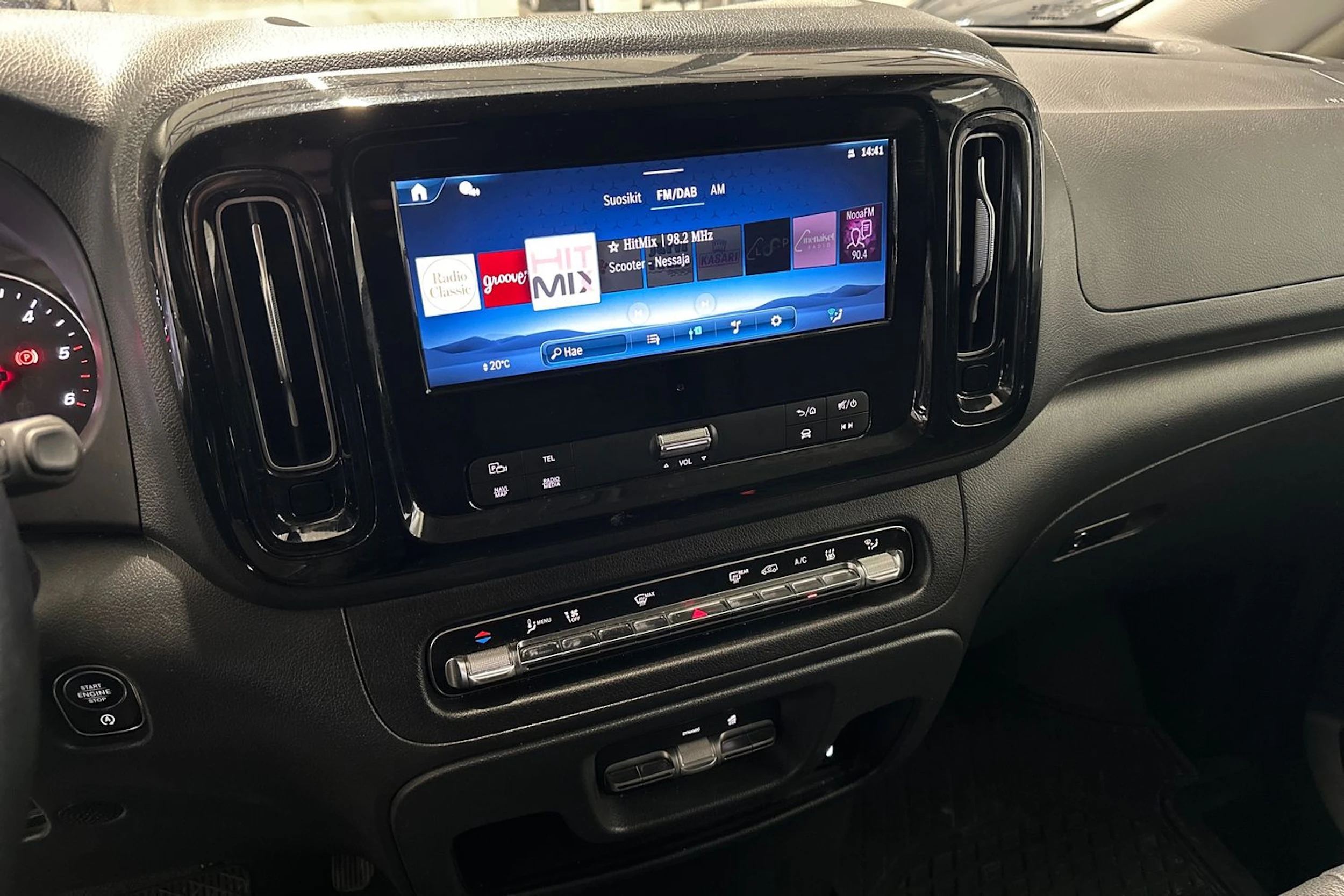 harmaa Mercedes-Benz Vito 2024 kuva 4.