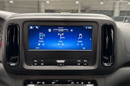 valkoinen Mercedes-Benz Vito 2025 kuva 18.