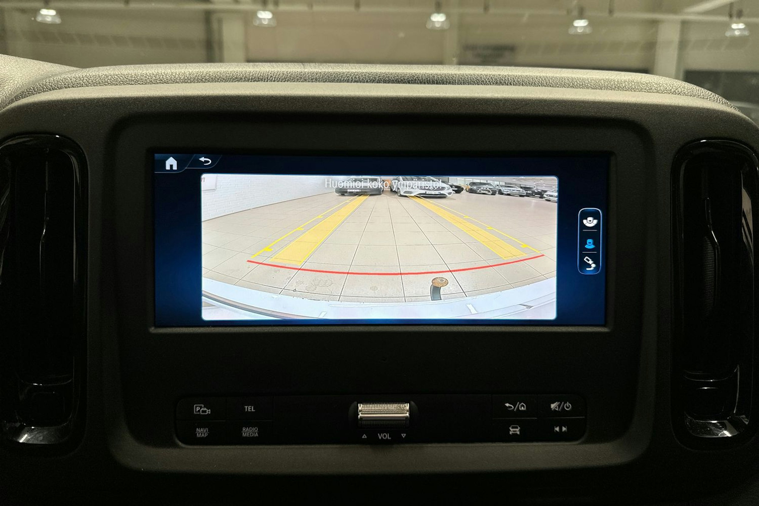 valkoinen Mercedes-Benz Vito 2025 kuva 19.