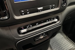 valkoinen Mercedes-Benz Vito 2025 kuva 21.
