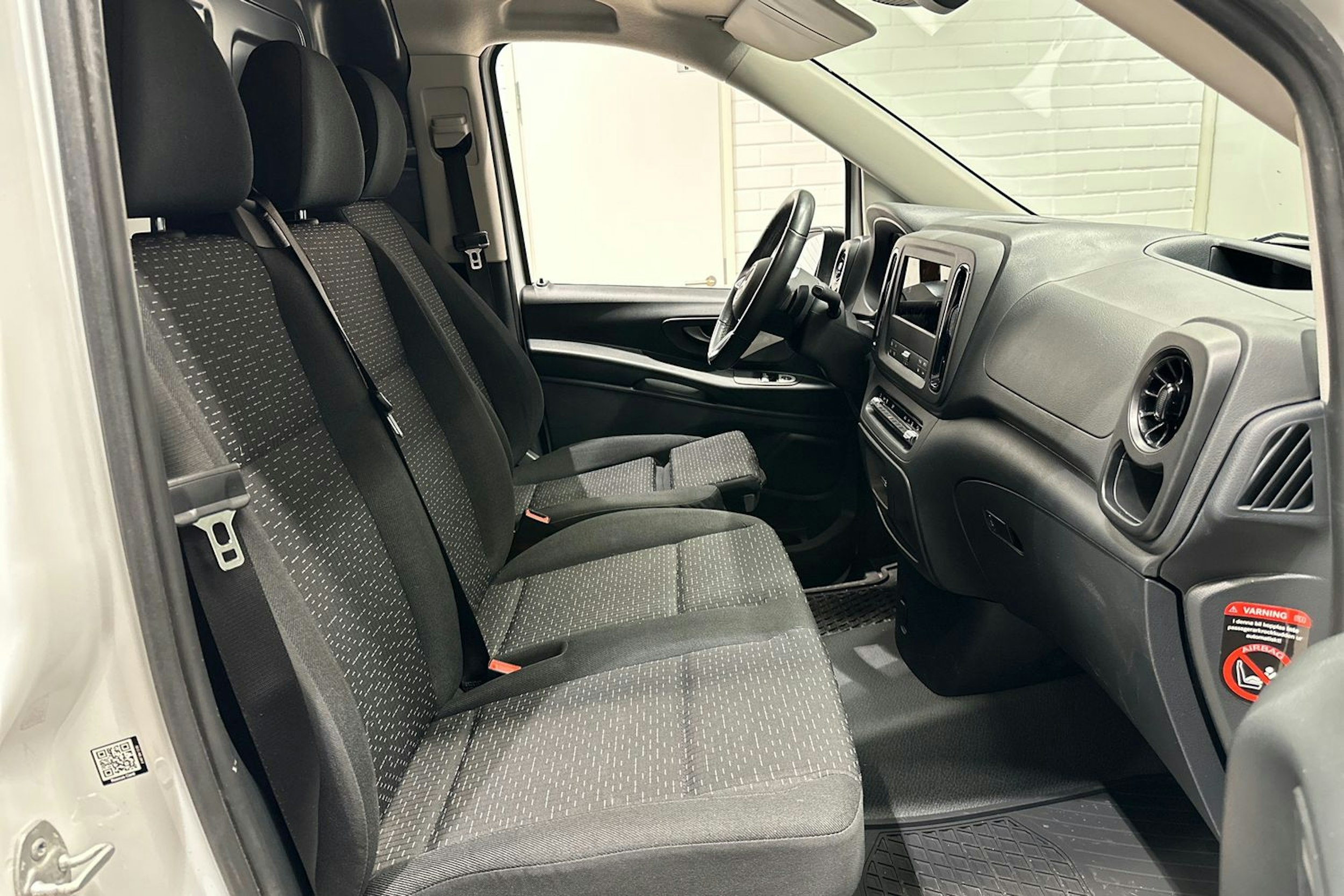 valkoinen Mercedes-Benz Vito 2025 kuva 24.