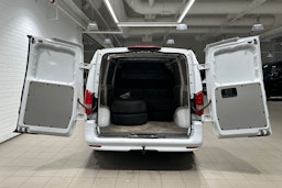 valkoinen Mercedes-Benz Vito 2025 kuva 28.