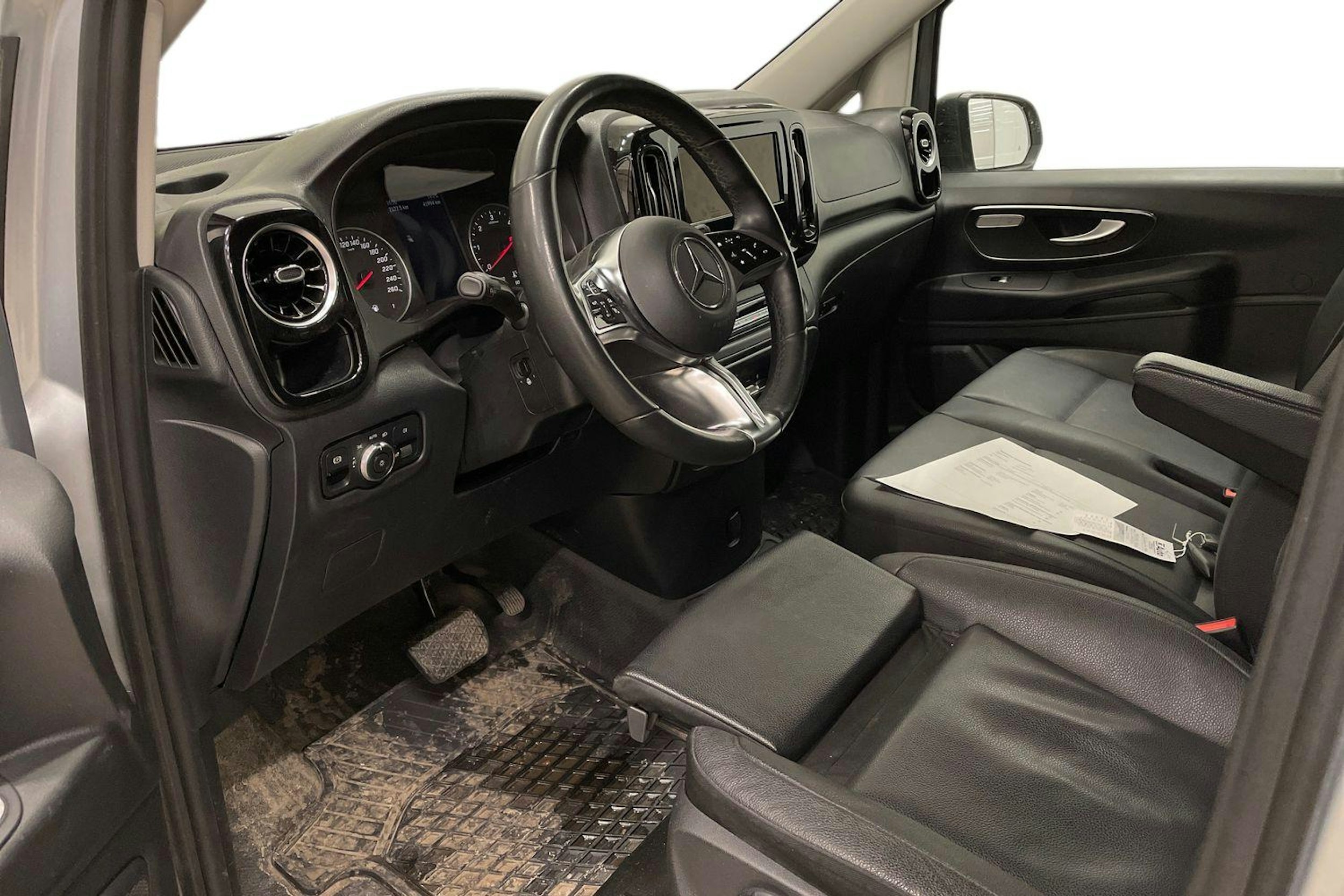 met. harmaa Mercedes-Benz Vito 2025 kuva 3.
