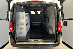 musta Mercedes-Benz Vito 2025 kuva 20.