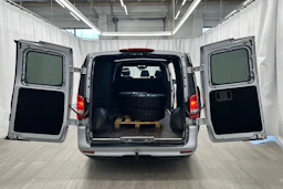 harmaa Mercedes-Benz Vito 2025 kuva 10.
