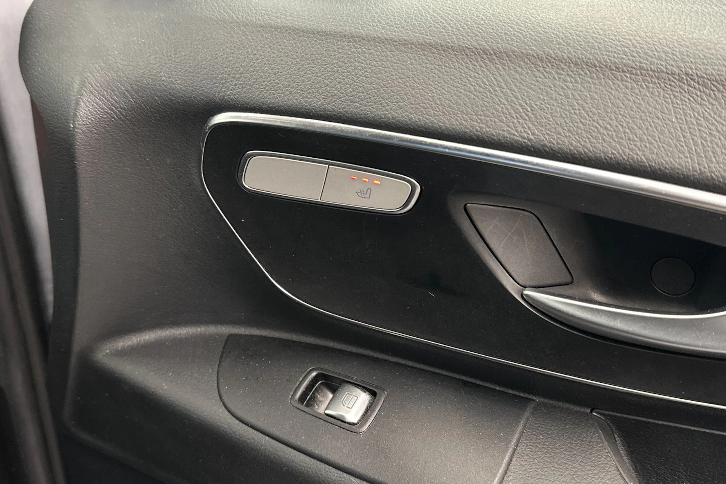 harmaa Mercedes-Benz Vito 2025 kuva 24.
