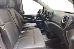 musta Mercedes-Benz Vito 2026 kuva 11.