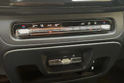 musta Mercedes-Benz Vito 2026 kuva 22.