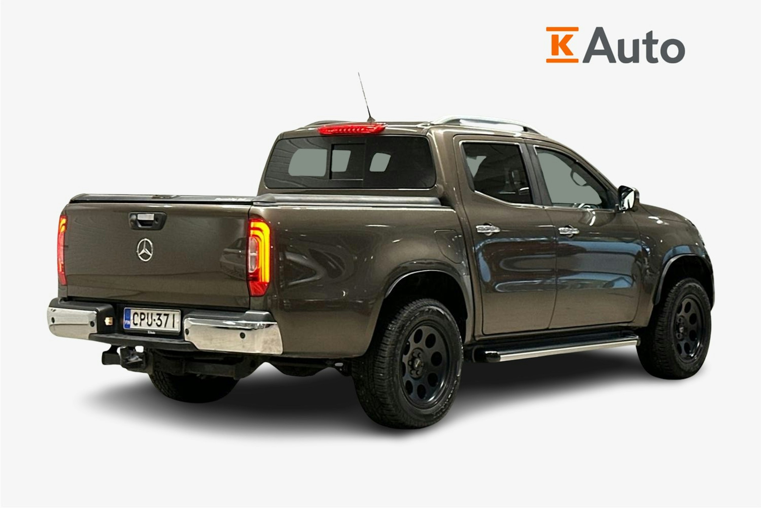 ruskea (beige) Mercedes-Benz X 2017 kuva 2.