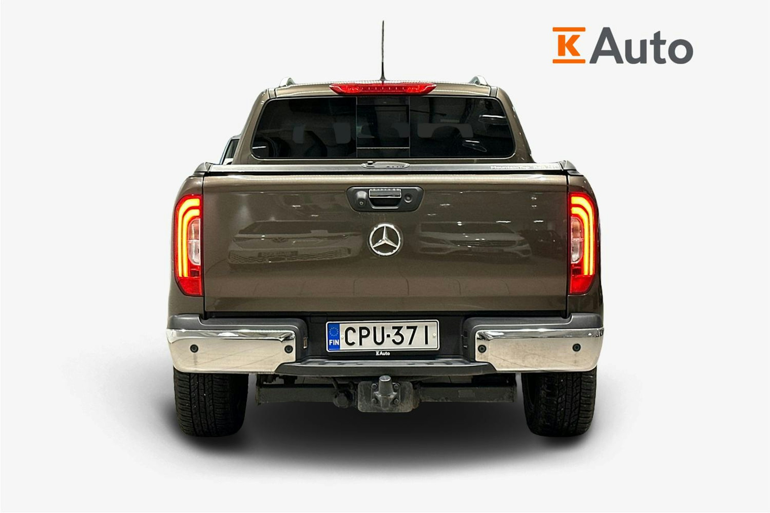 ruskea (beige) Mercedes-Benz X 2017 kuva 3.