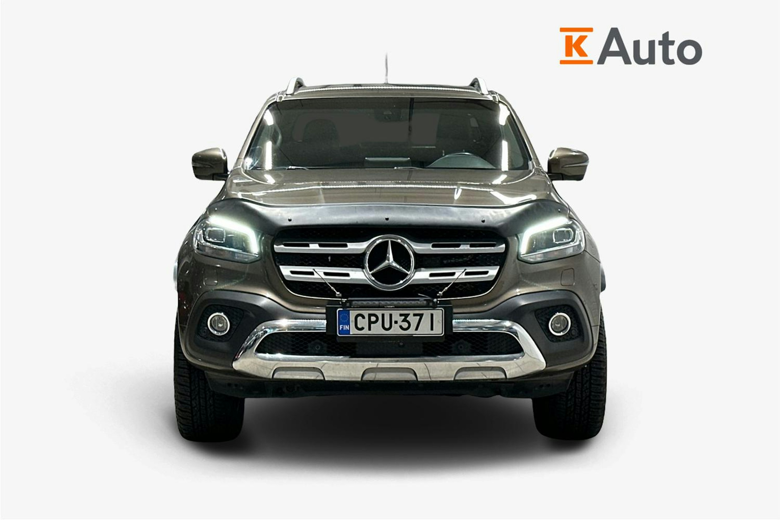 ruskea (beige) Mercedes-Benz X 2017 kuva 5.