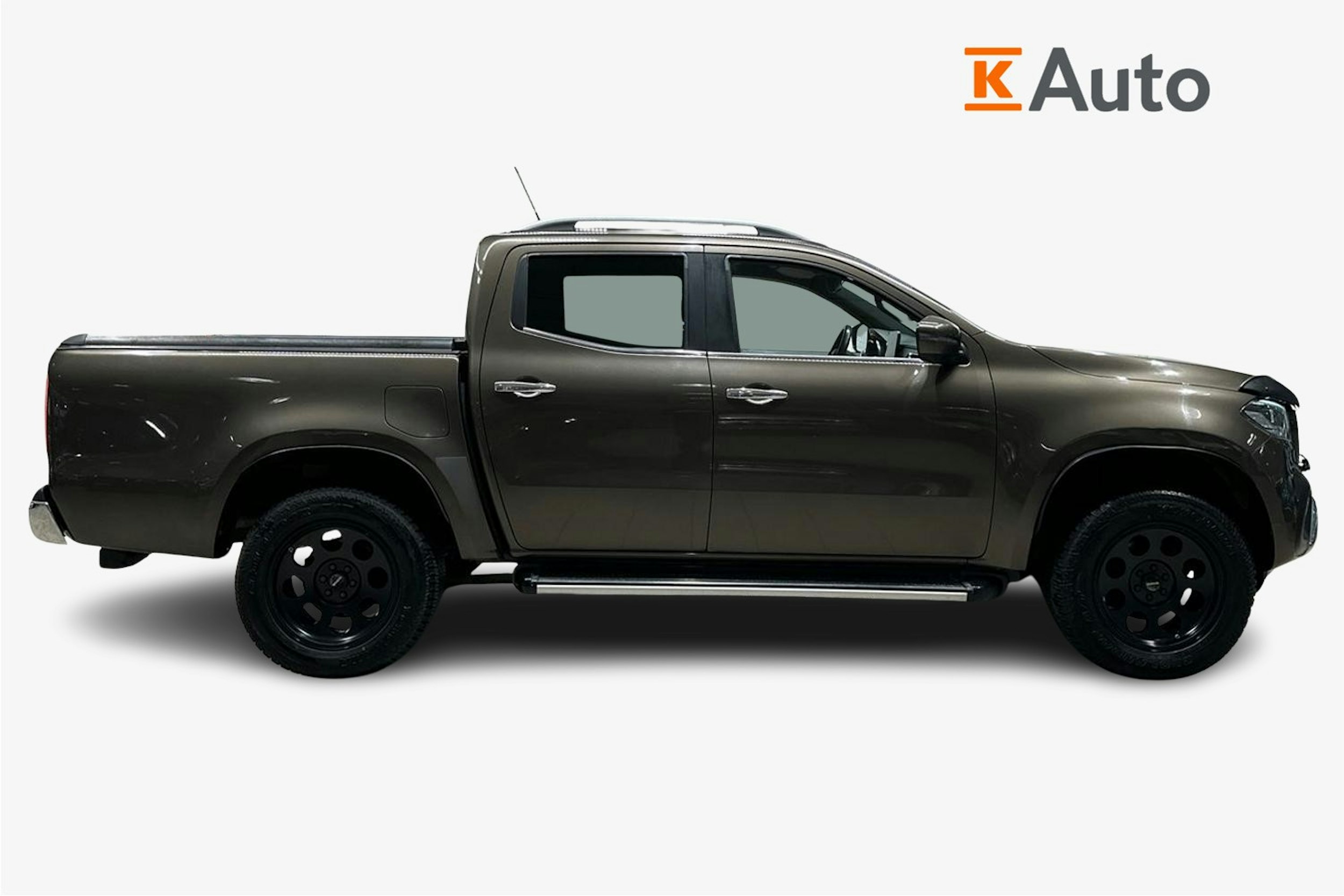 ruskea (beige) Mercedes-Benz X 2017 kuva 6.