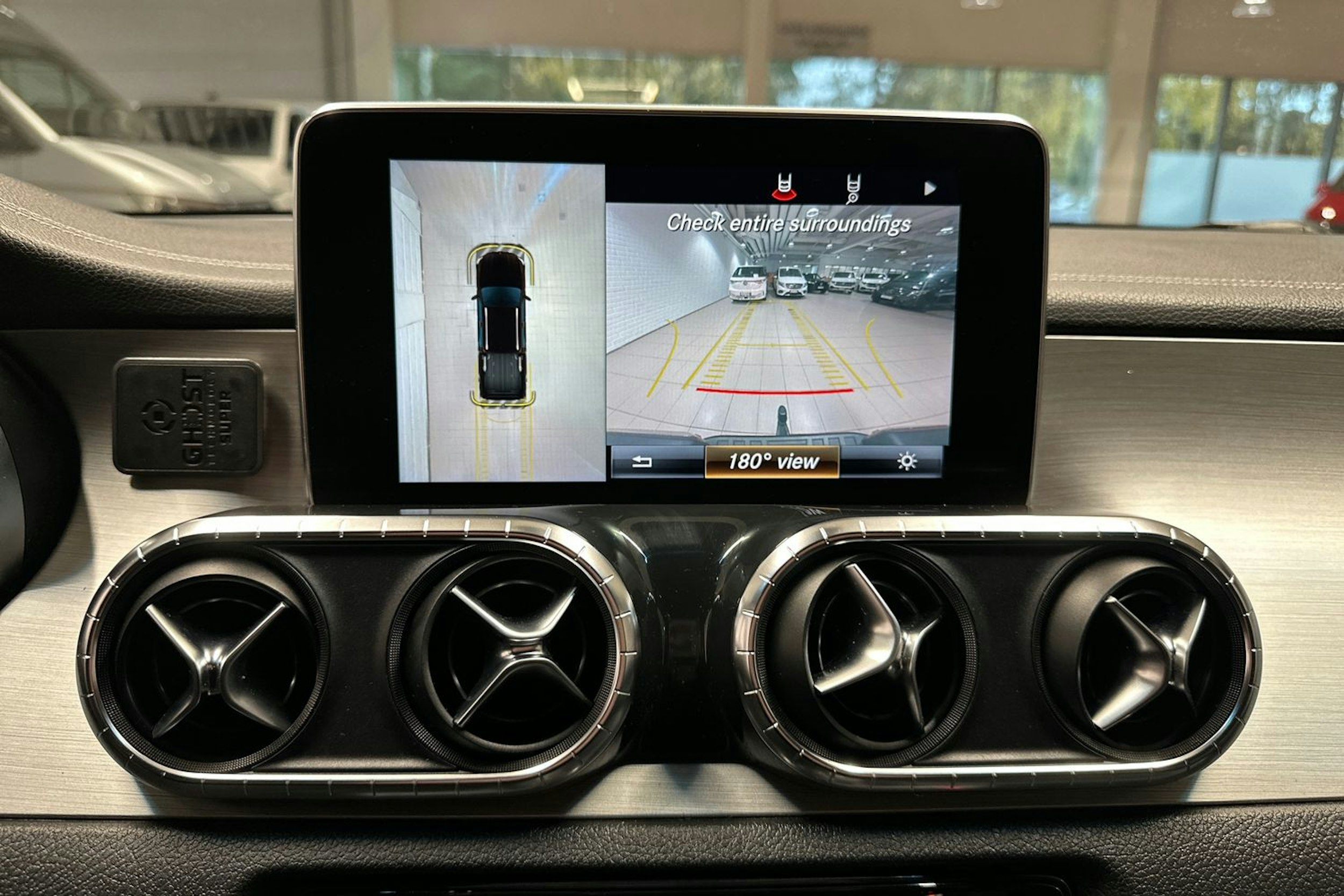 ruskea (beige) Mercedes-Benz X 2017 kuva 20.