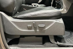 ruskea (beige) Mercedes-Benz X 2017 kuva 26.