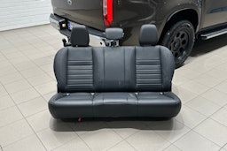 ruskea (beige) Mercedes-Benz X 2017 kuva 34.