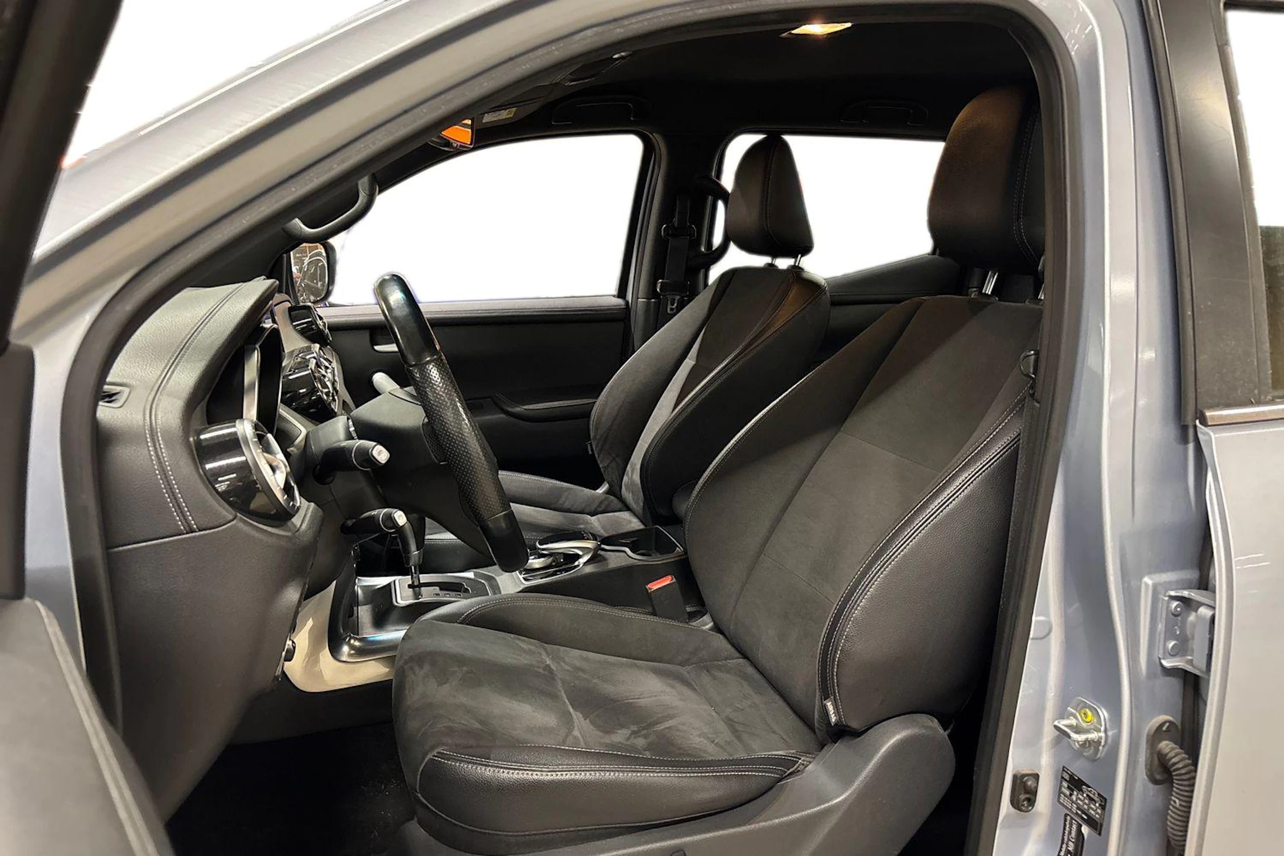 met. harmaa Mercedes-Benz X 2017 kuva 3.