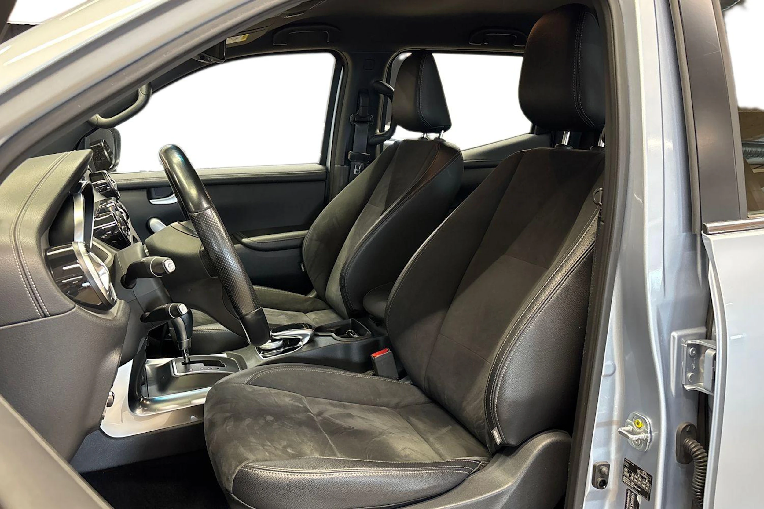 met. harmaa Mercedes-Benz X 2017 kuva 8.