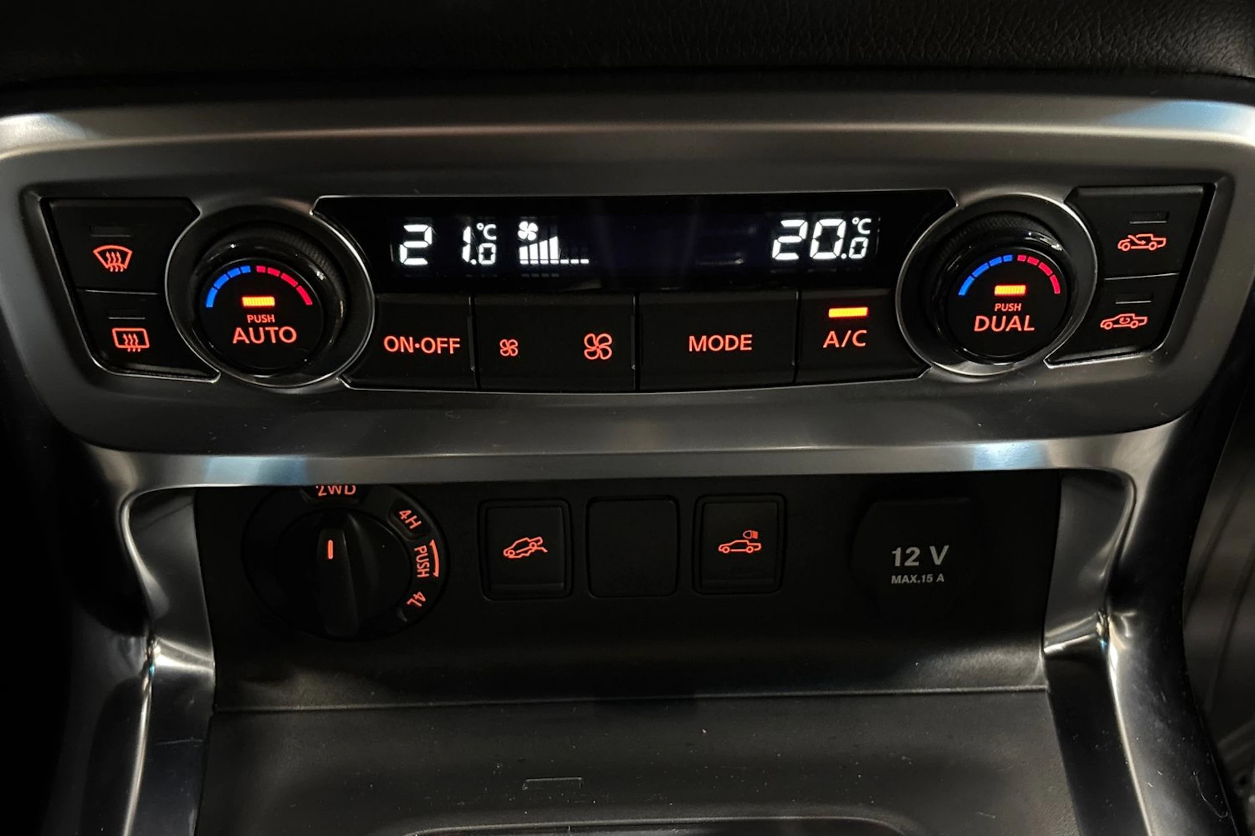 met. harmaa Mercedes-Benz X 2017 kuva 27.