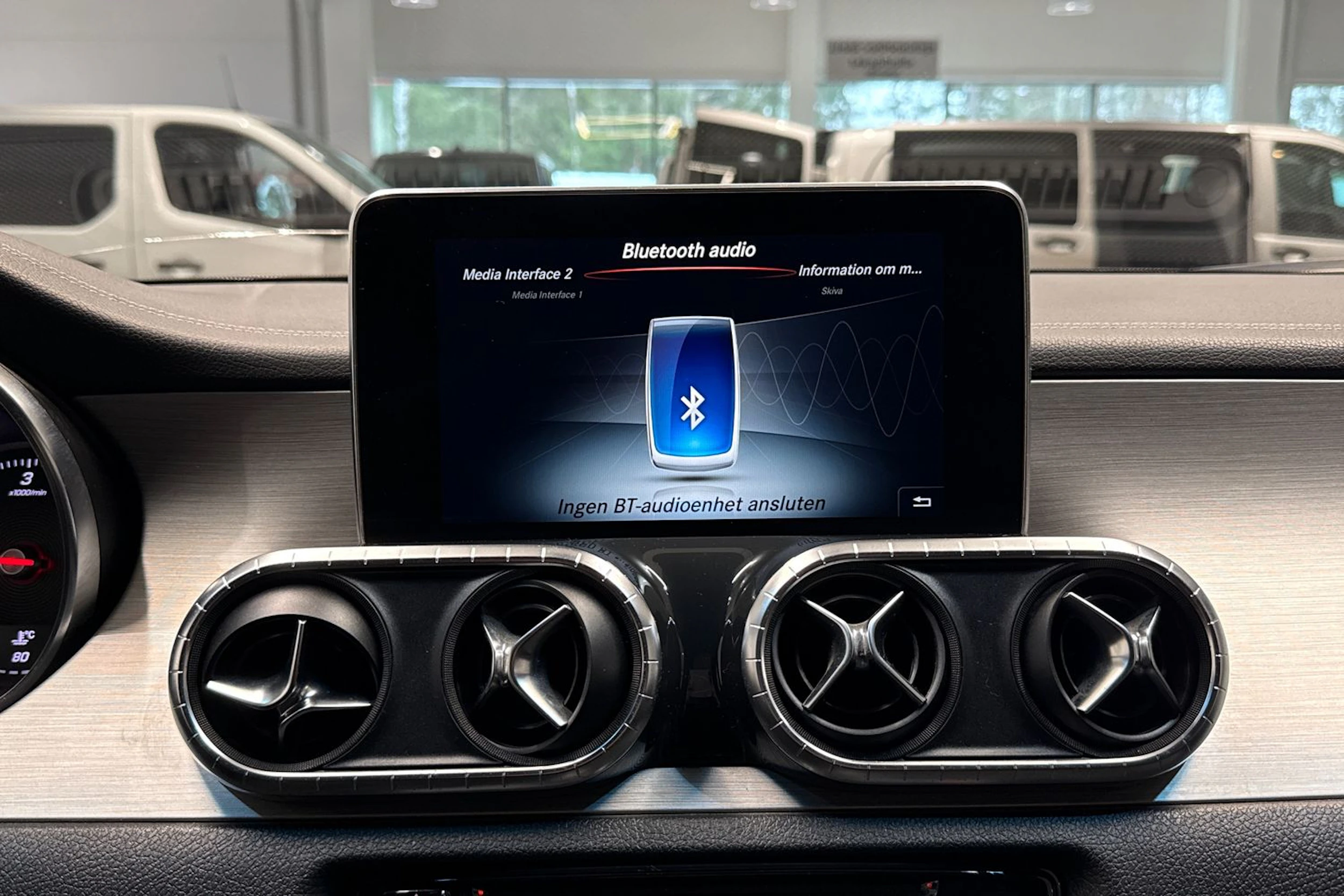 harmaa Mercedes-Benz X 2018 kuva 22.