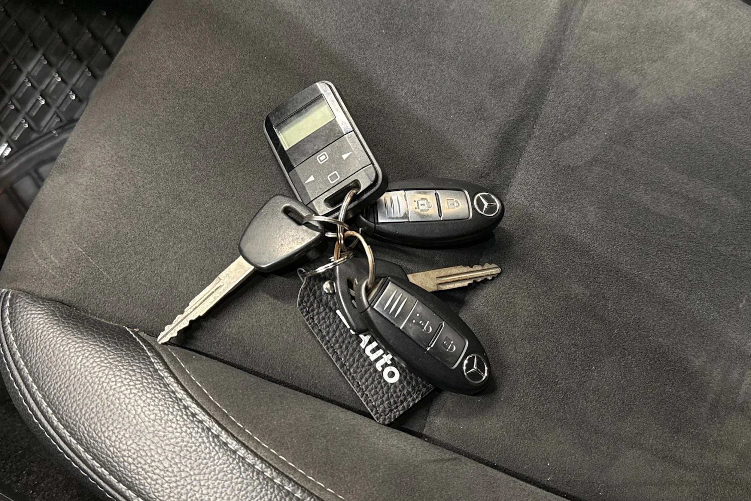 harmaa Mercedes-Benz X 2018 kuva 28.