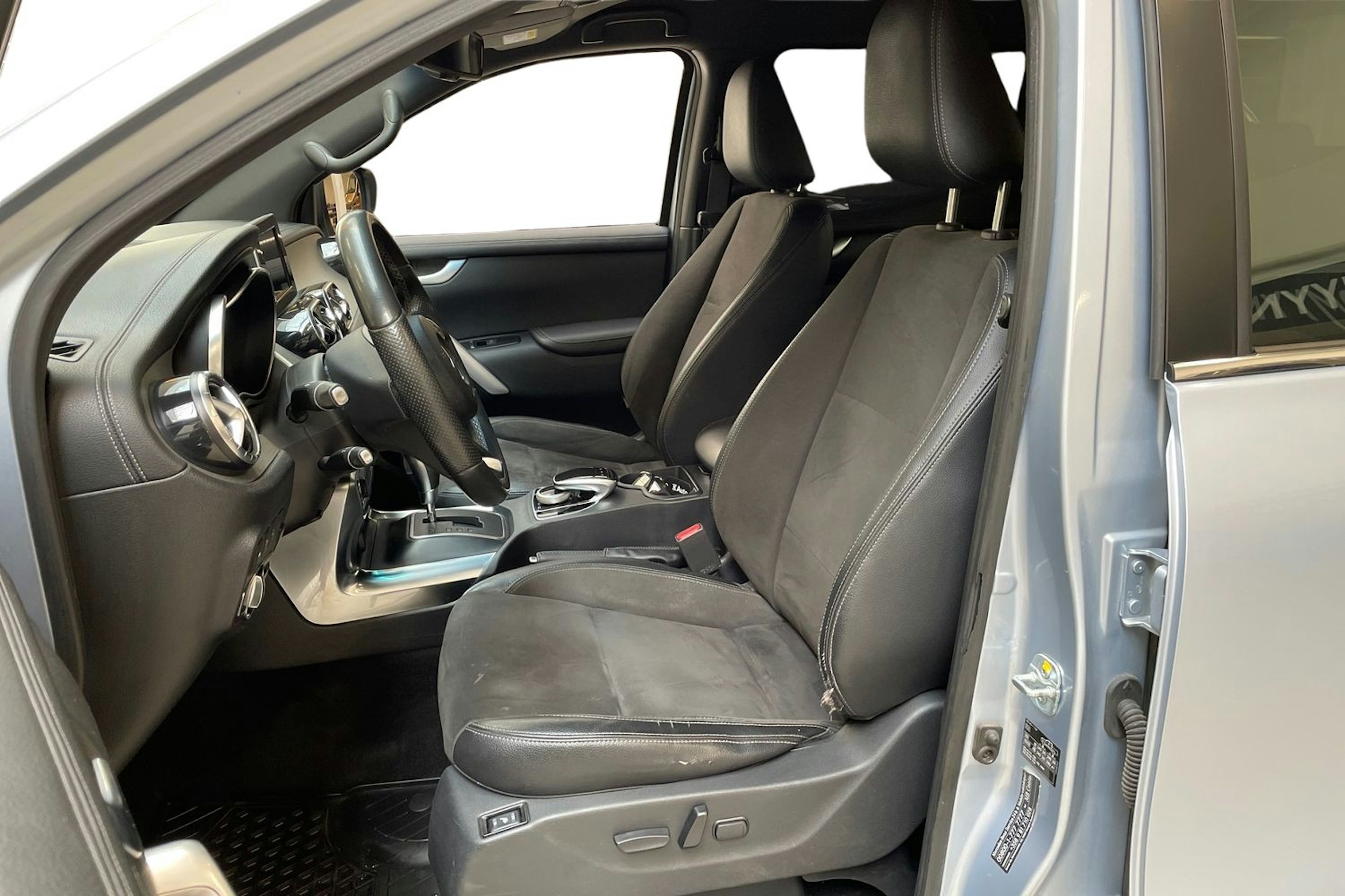 harmaa Mercedes-Benz X 2018 kuva 7.