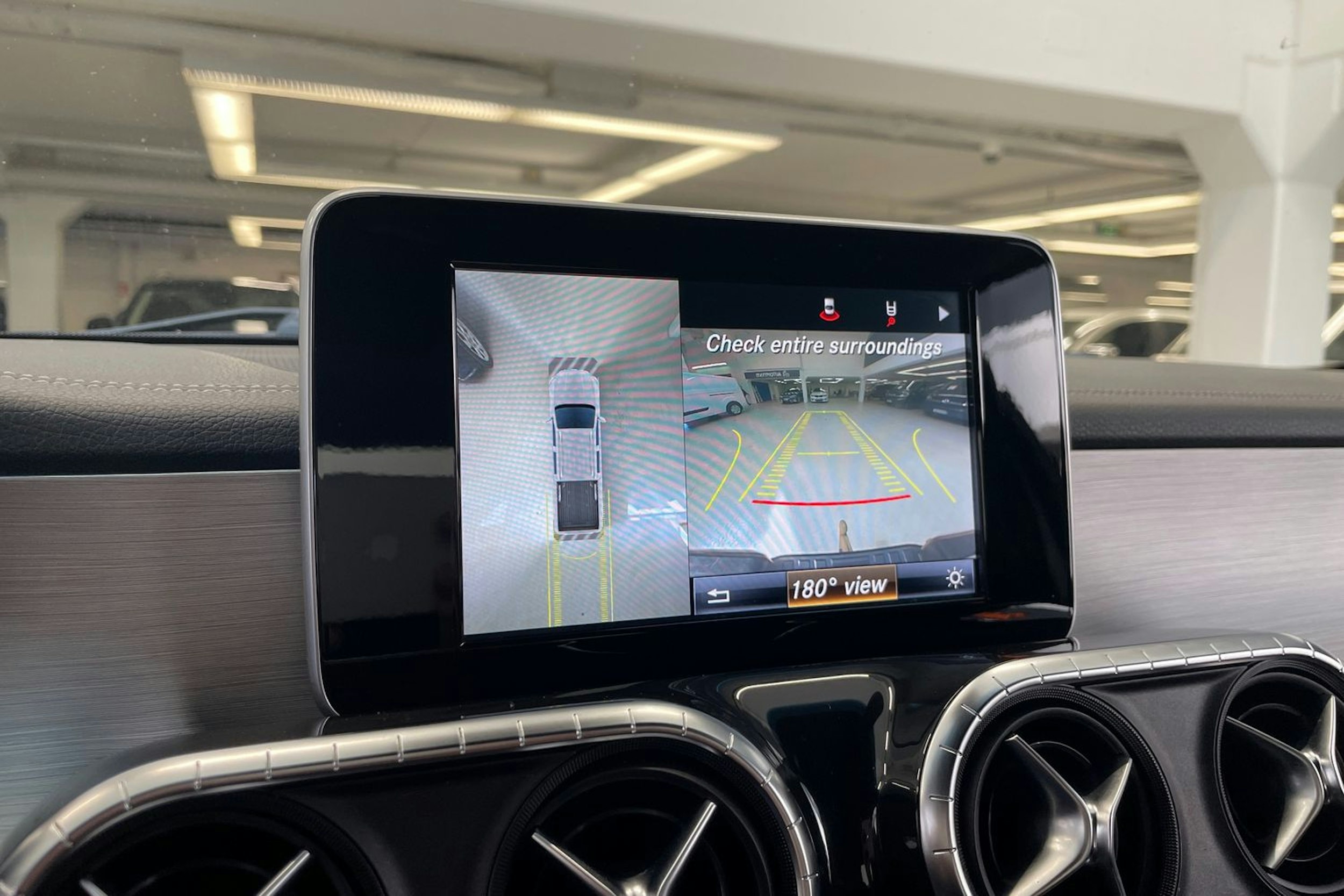 harmaa Mercedes-Benz X 2018 kuva 24.