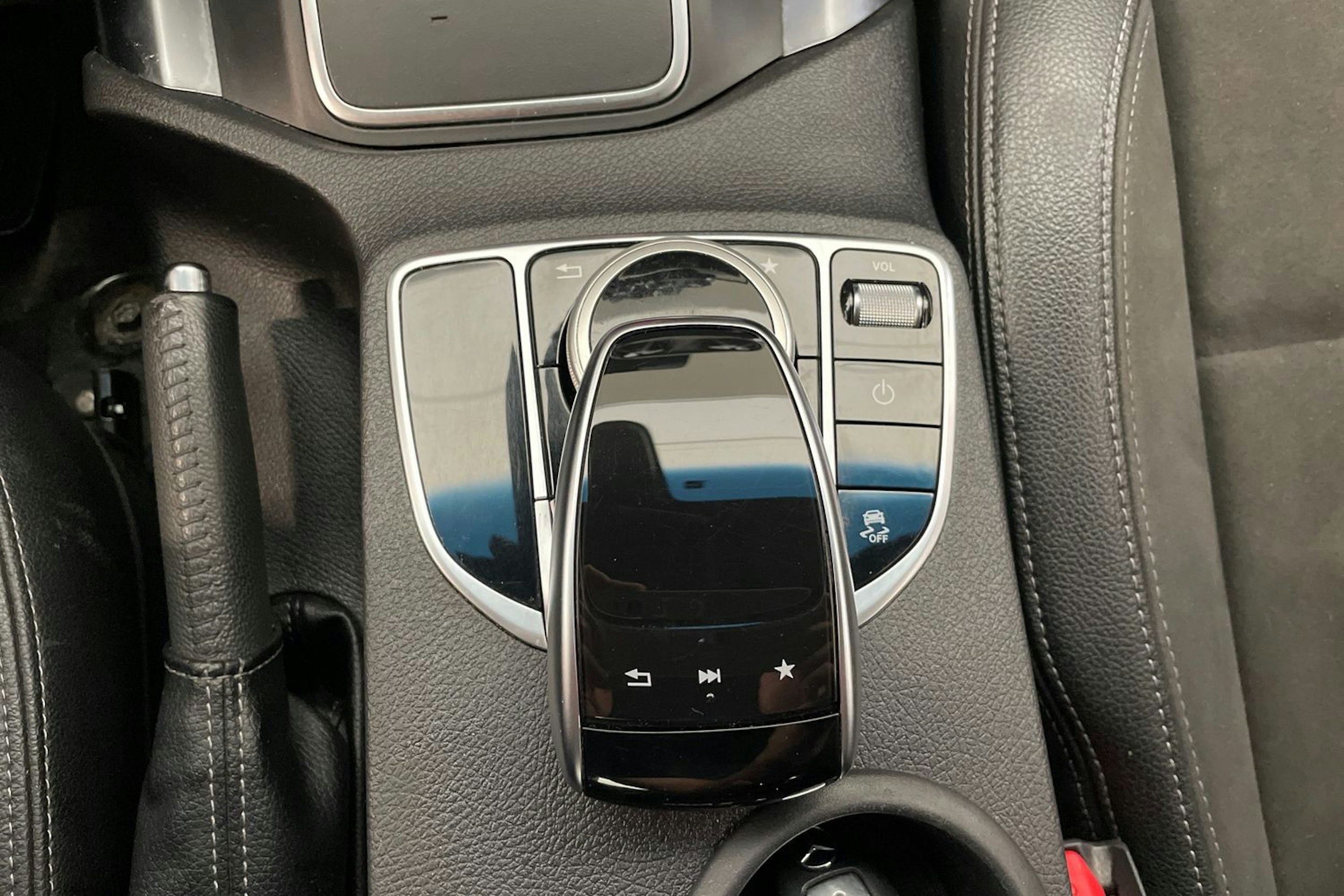harmaa Mercedes-Benz X 2018 kuva 28.