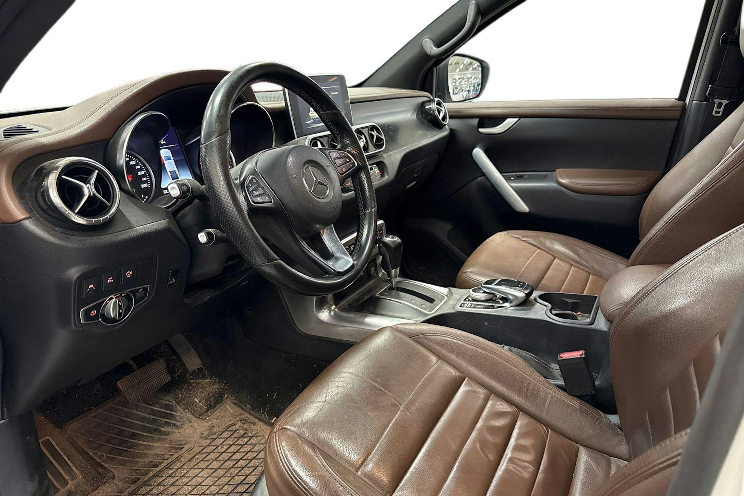 valkoinen Mercedes-Benz X 2018 kuva 3.