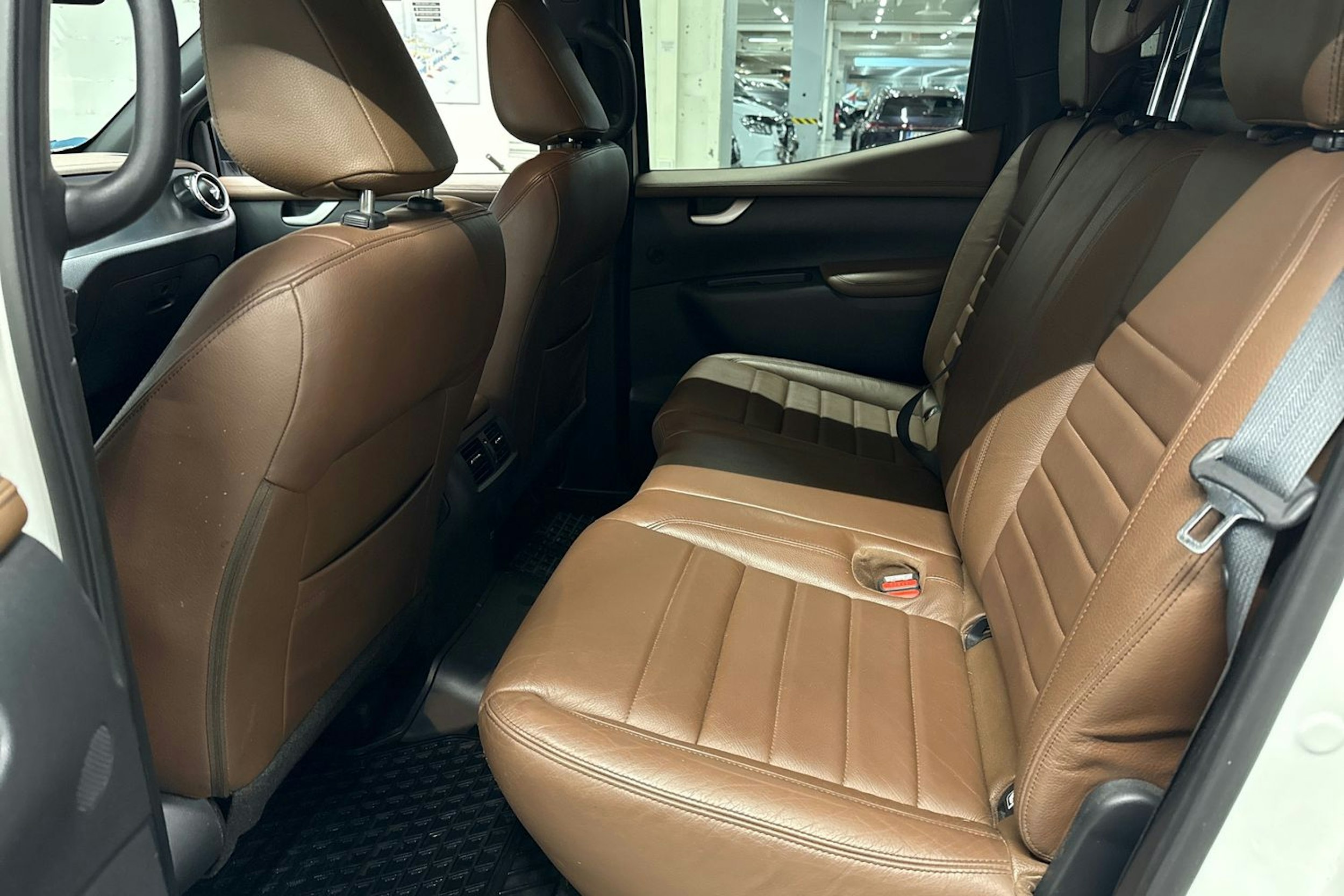 valkoinen Mercedes-Benz X 2018 kuva 12.