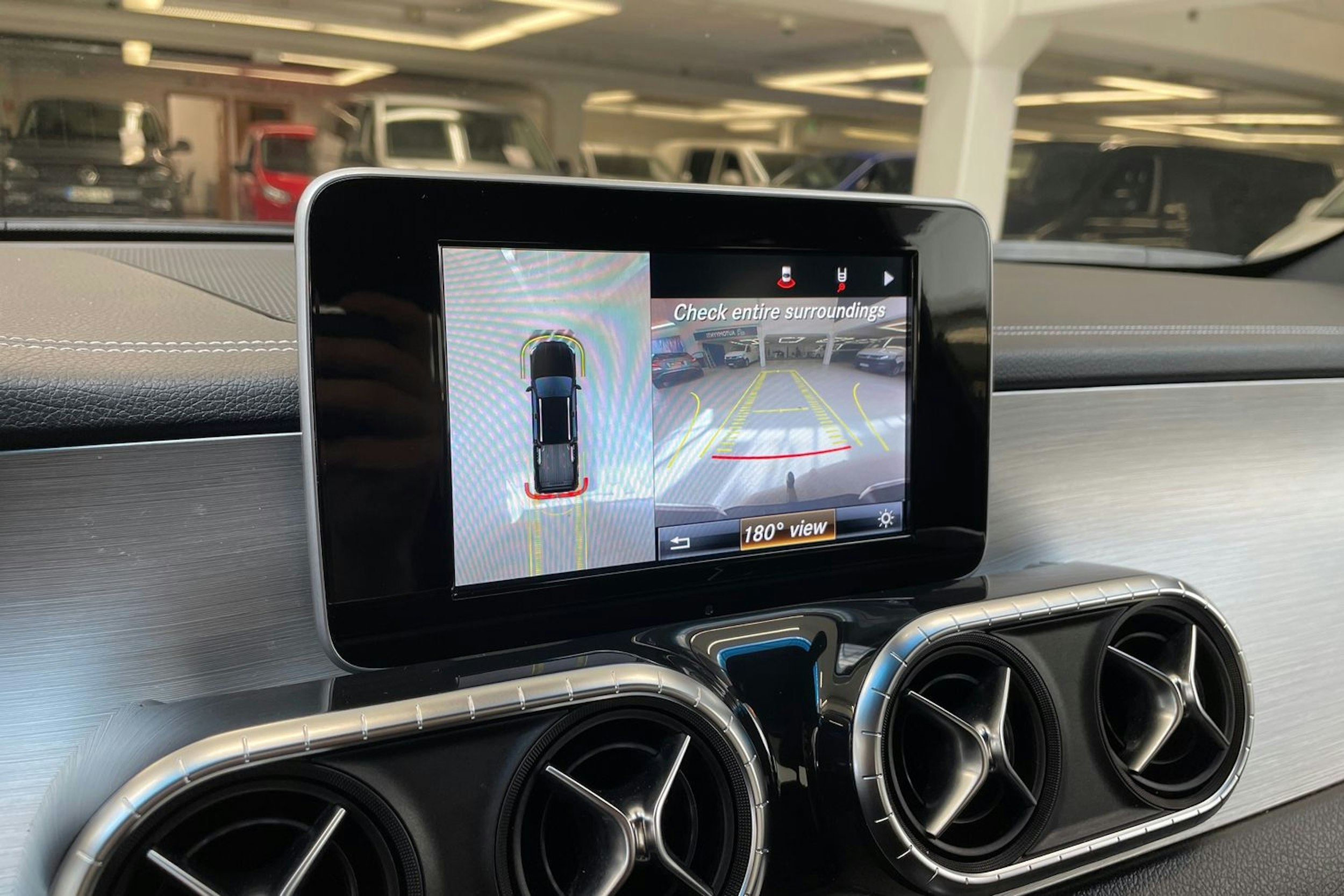 musta Mercedes-Benz X 2018 kuva 17.