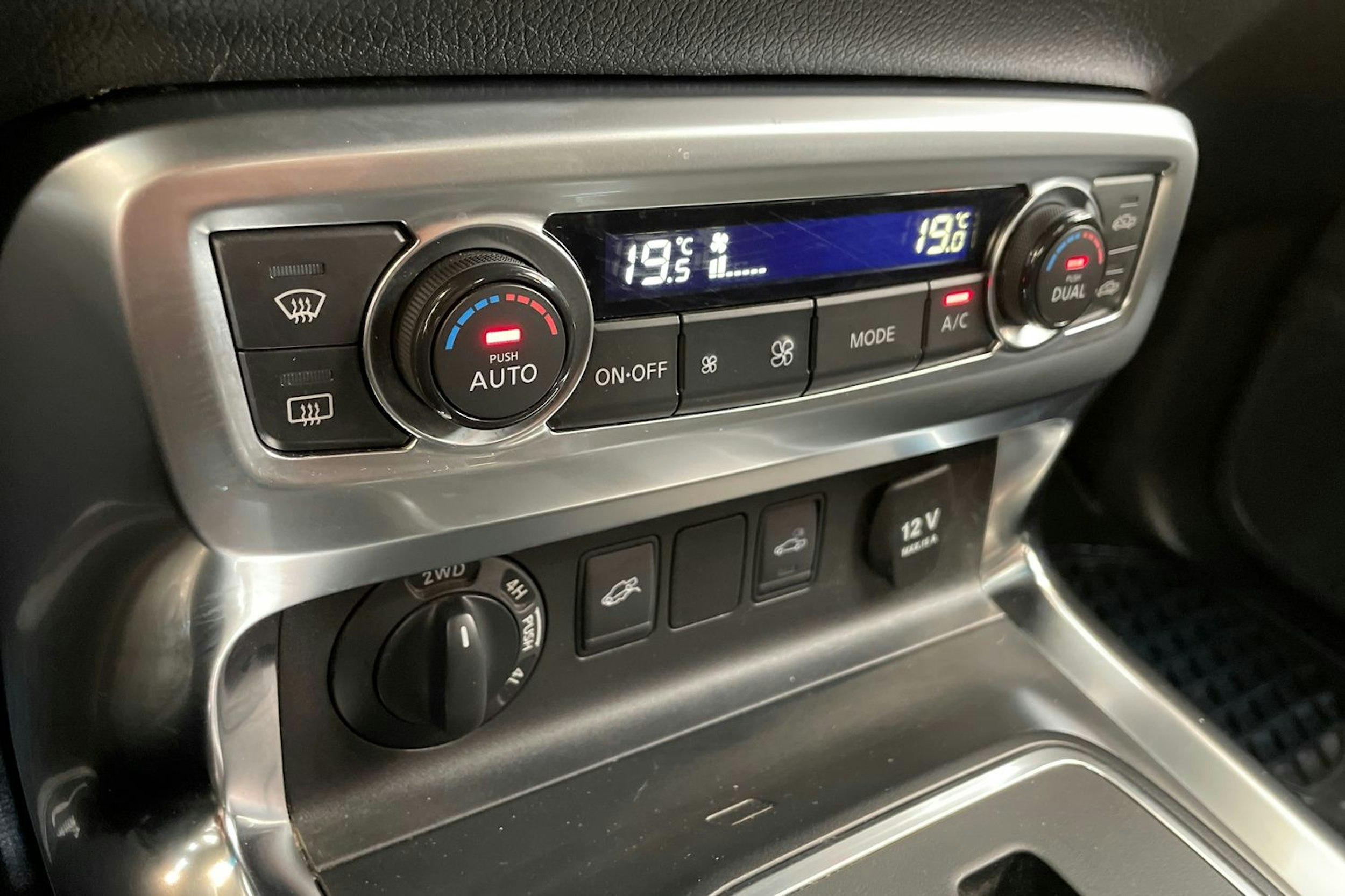 musta Mercedes-Benz X 2018 kuva 18.