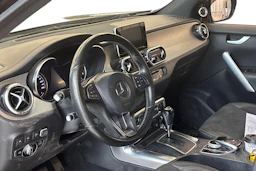 musta Mercedes-Benz X 2018 kuva 3.