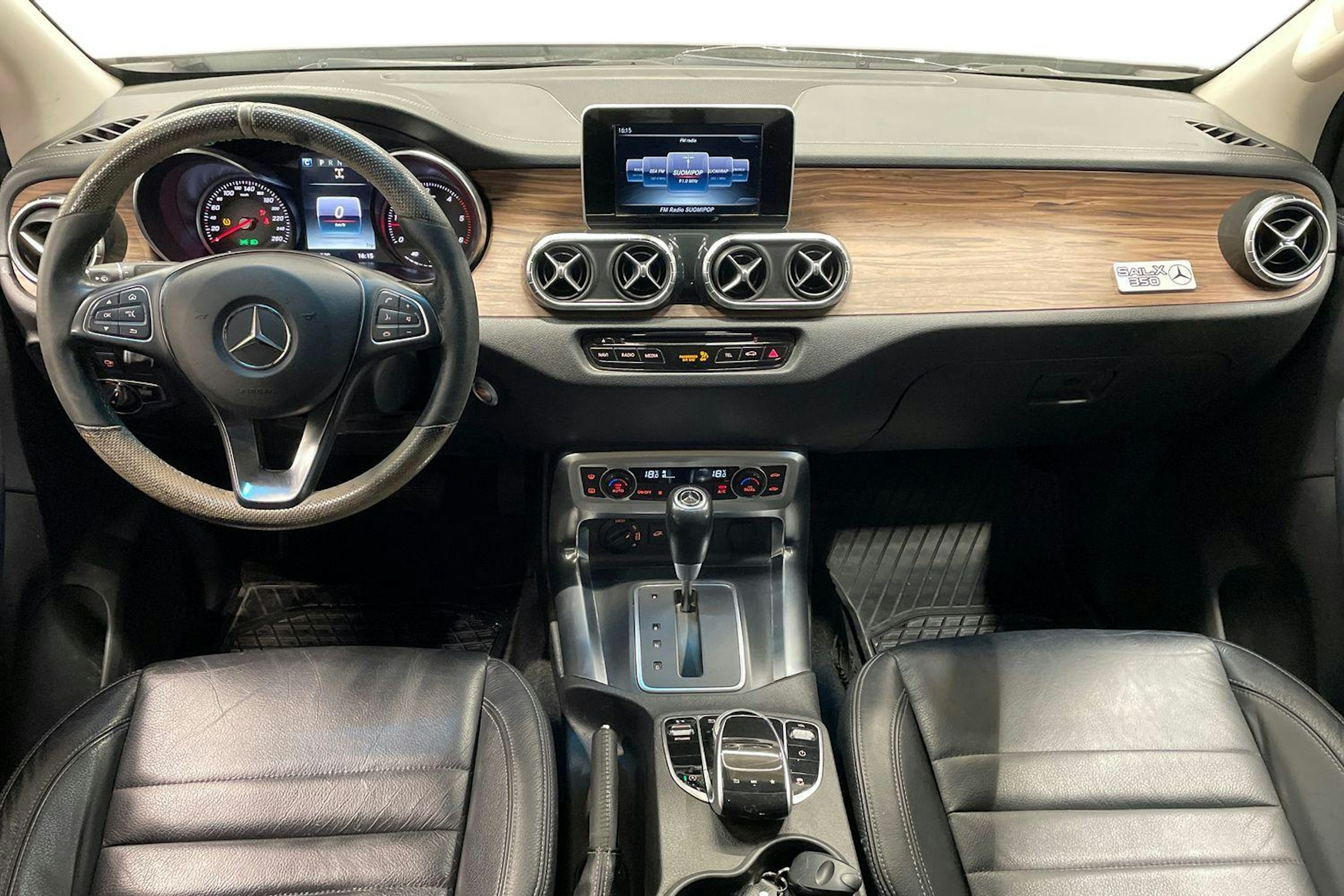 valkoinen Mercedes-Benz X 2019 kuva 9.