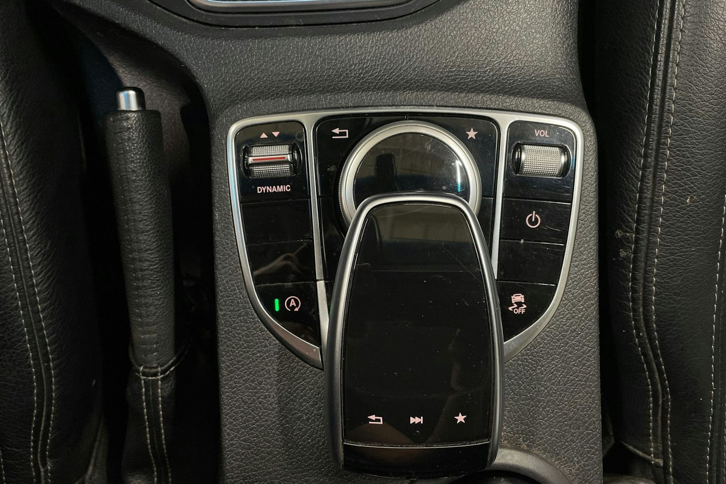 valkoinen Mercedes-Benz X 2019 kuva 17.