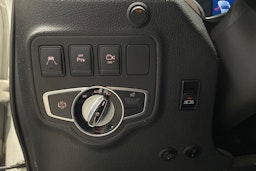valkoinen Mercedes-Benz X 2019 kuva 19.