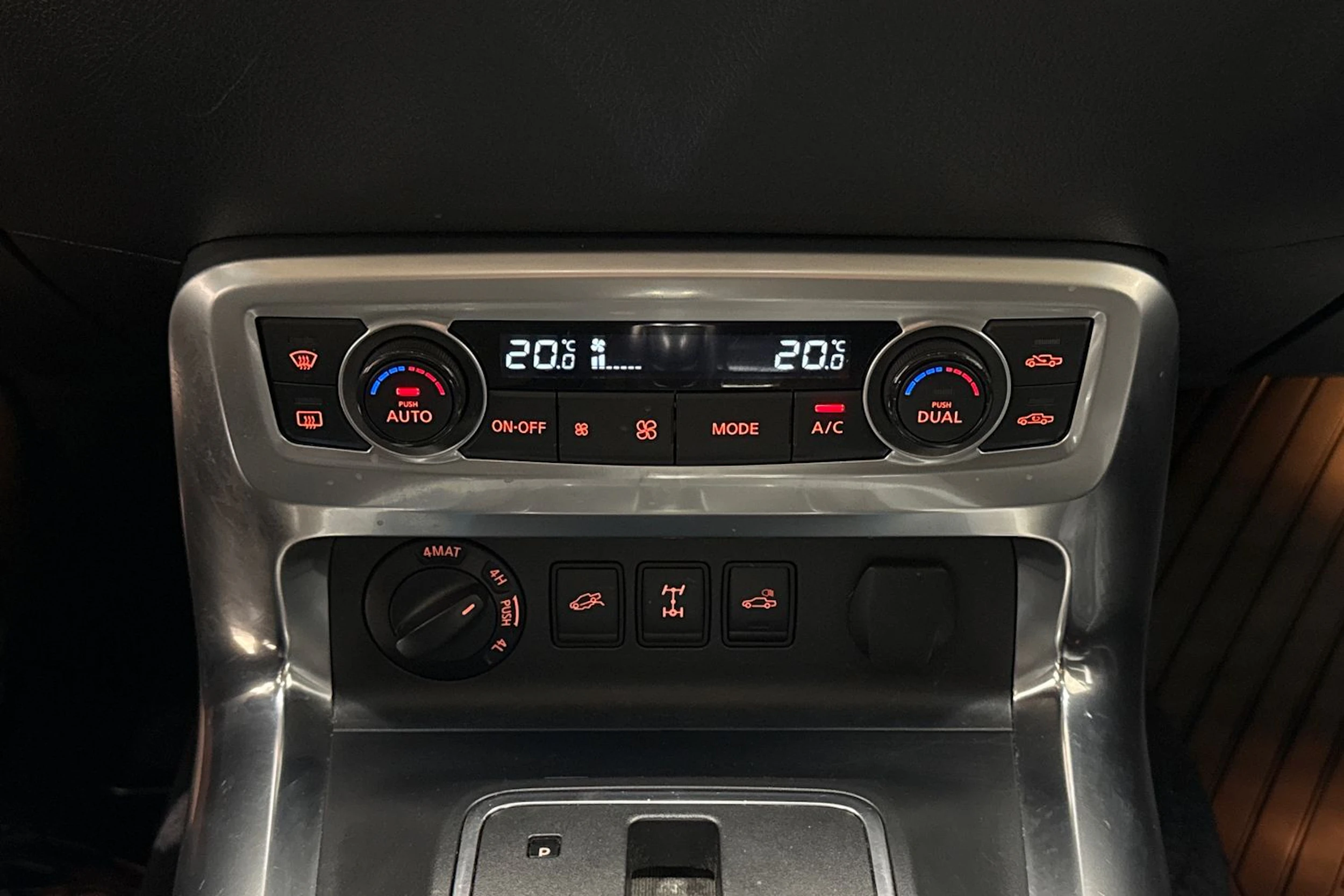 valkoinen Mercedes-Benz X 2020 kuva 23.