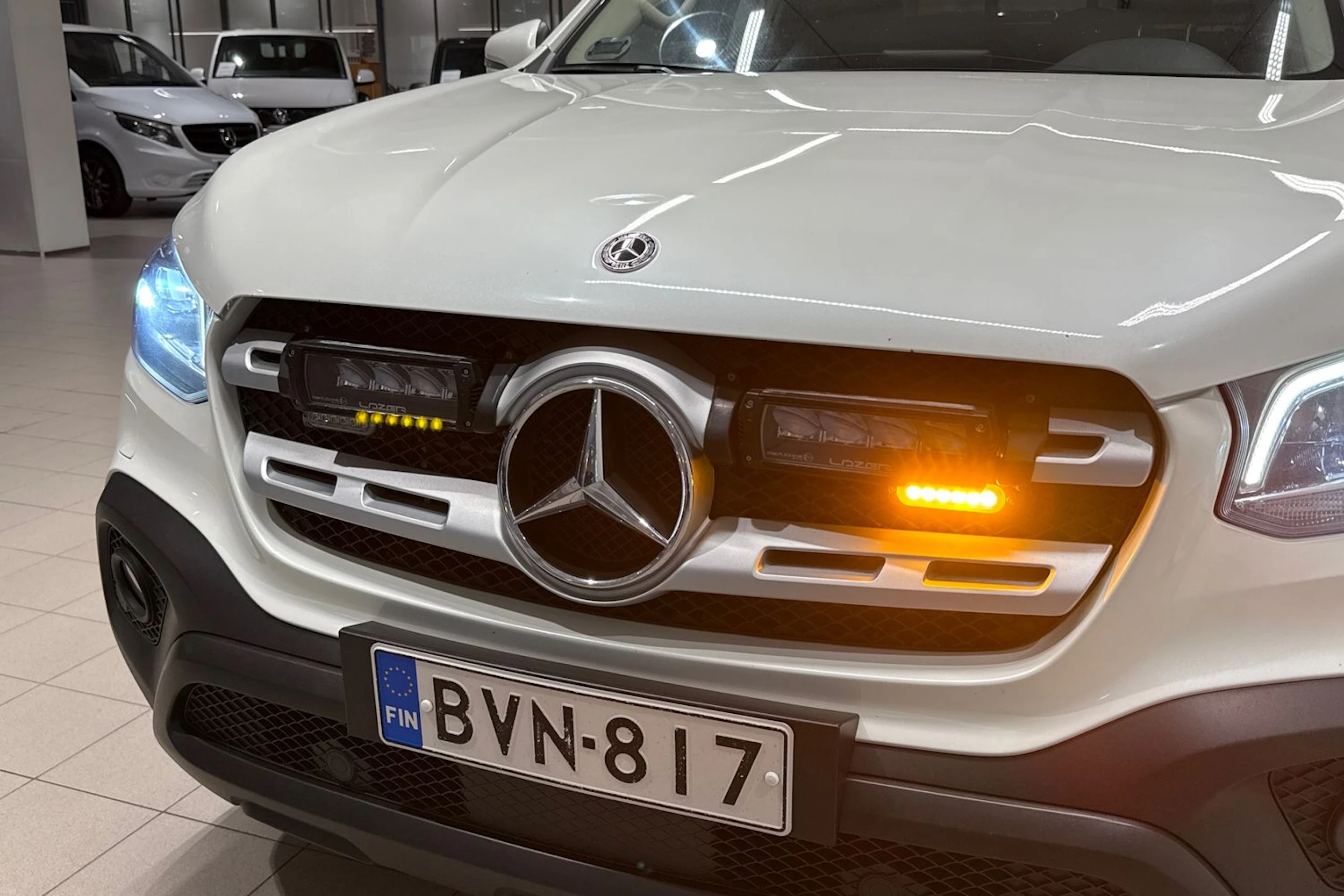 valkoinen Mercedes-Benz X 2020 kuva 31.