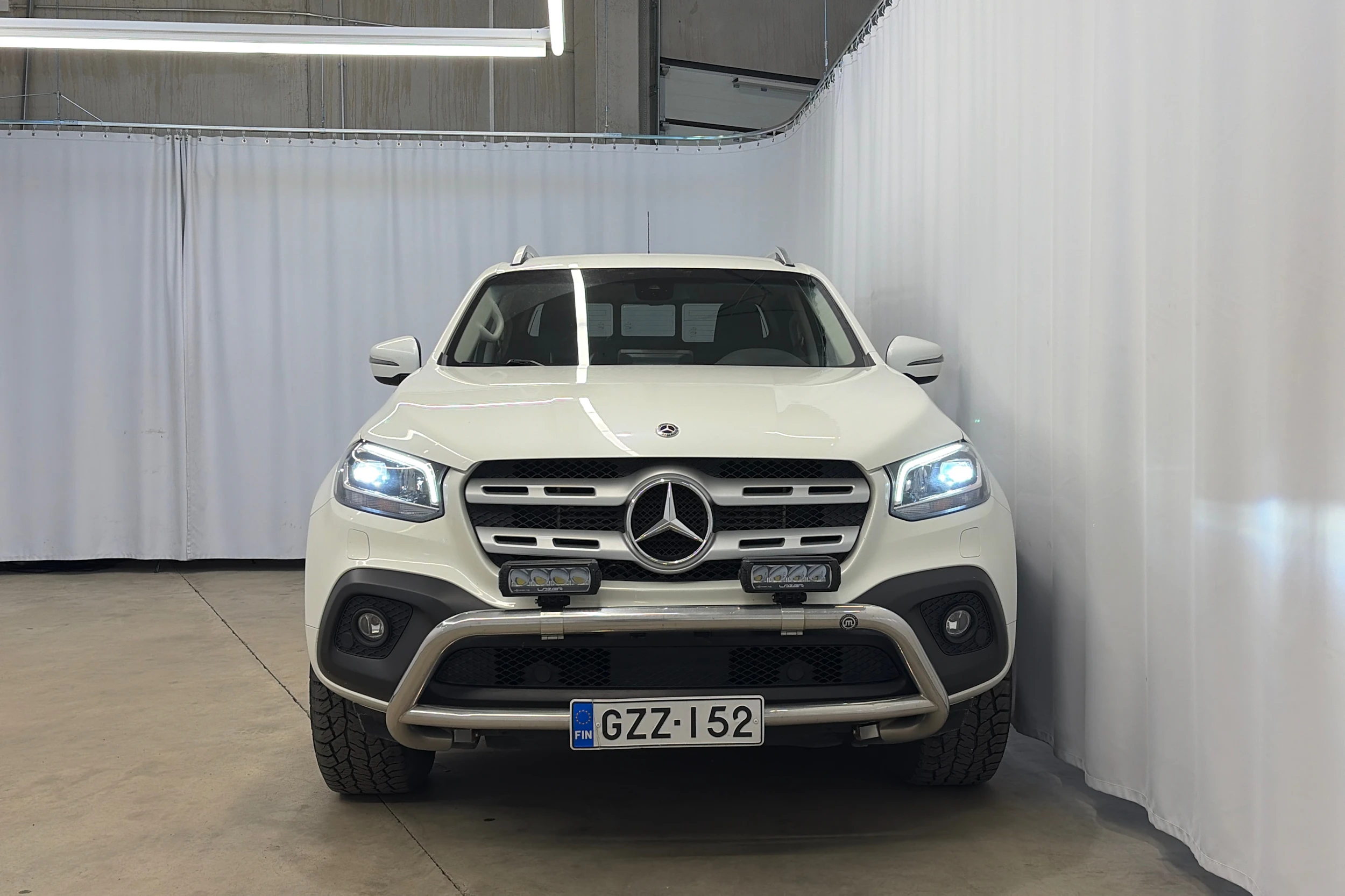 valkoinen Mercedes-Benz X 2021 kuva 4.
