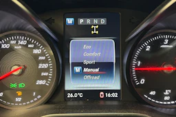 valkoinen Mercedes-Benz X 2021 kuva 14.