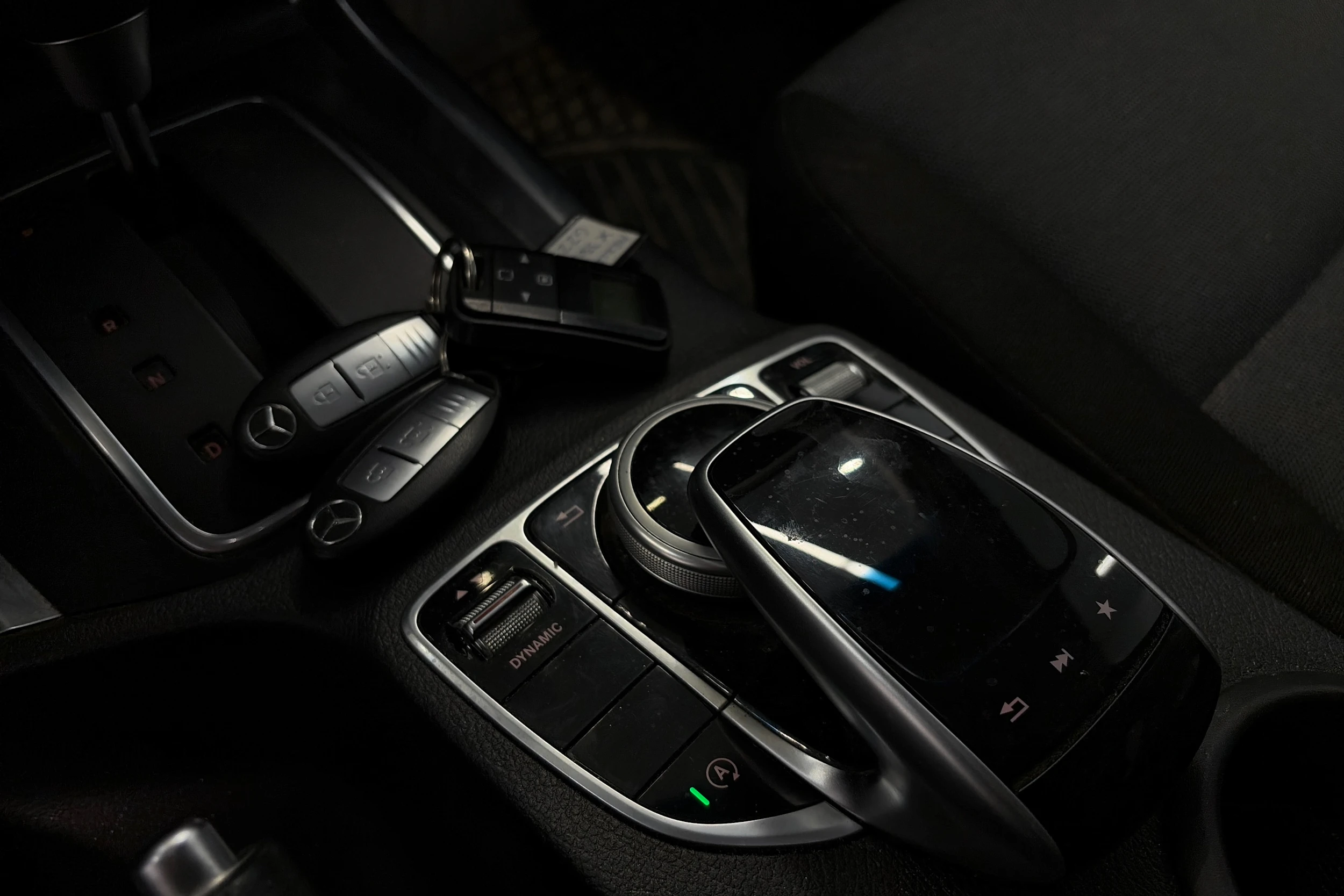 valkoinen Mercedes-Benz X 2021 kuva 18.