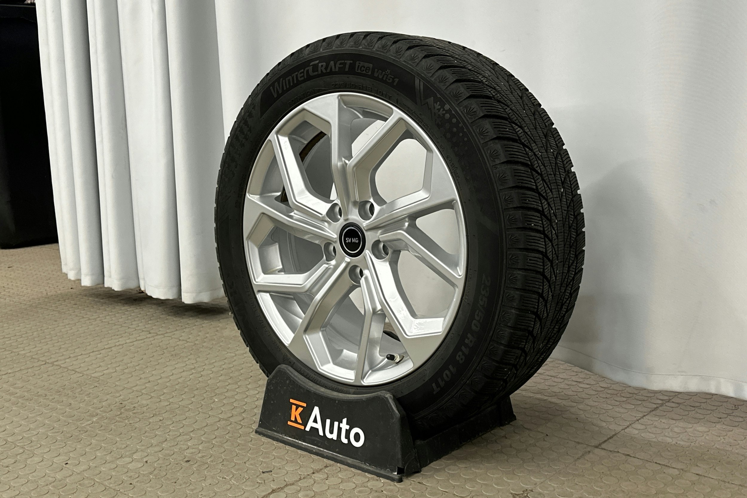 sininen MG Marvel R 2022 kuva 13.