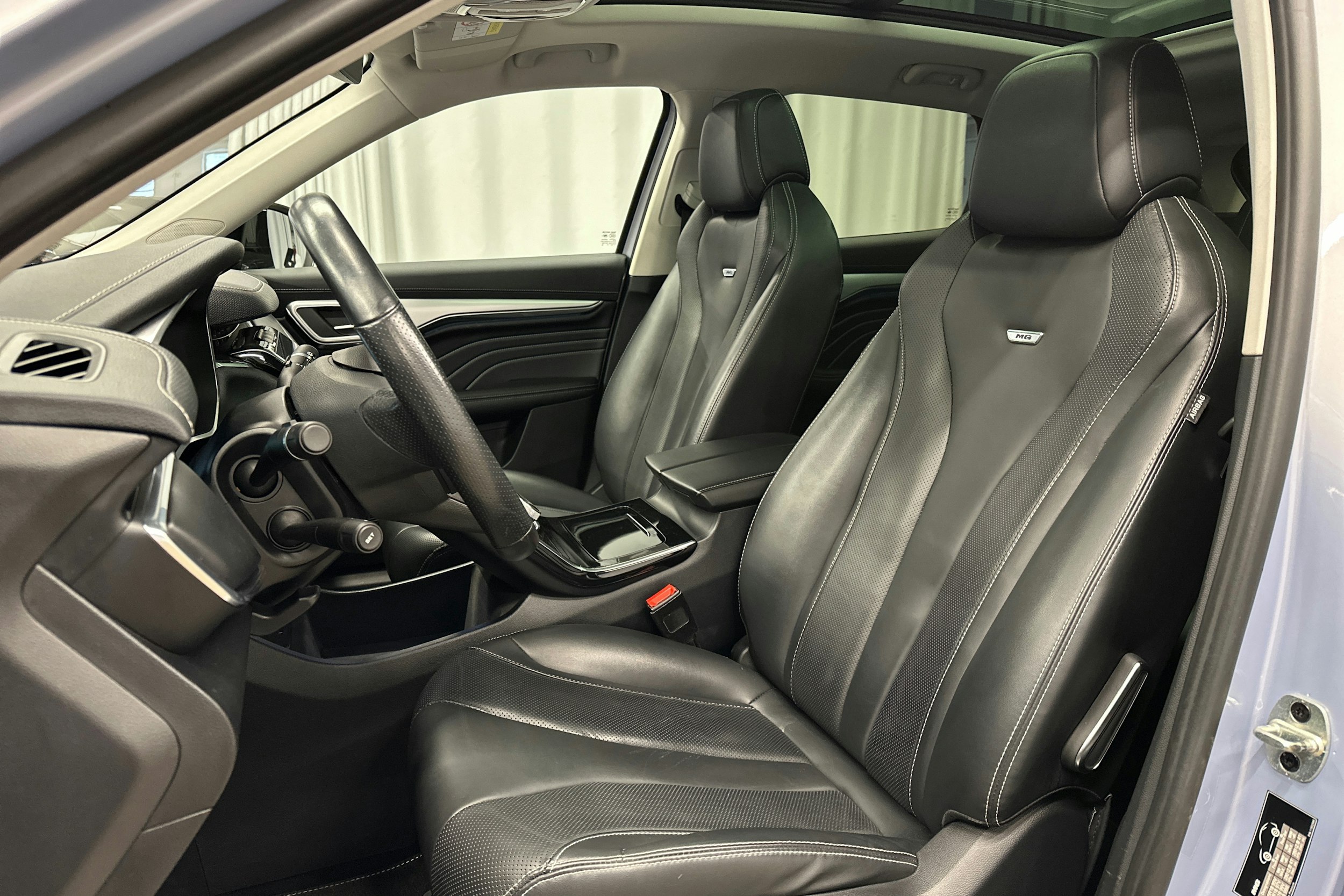 sininen MG Marvel R 2022 kuva 16.