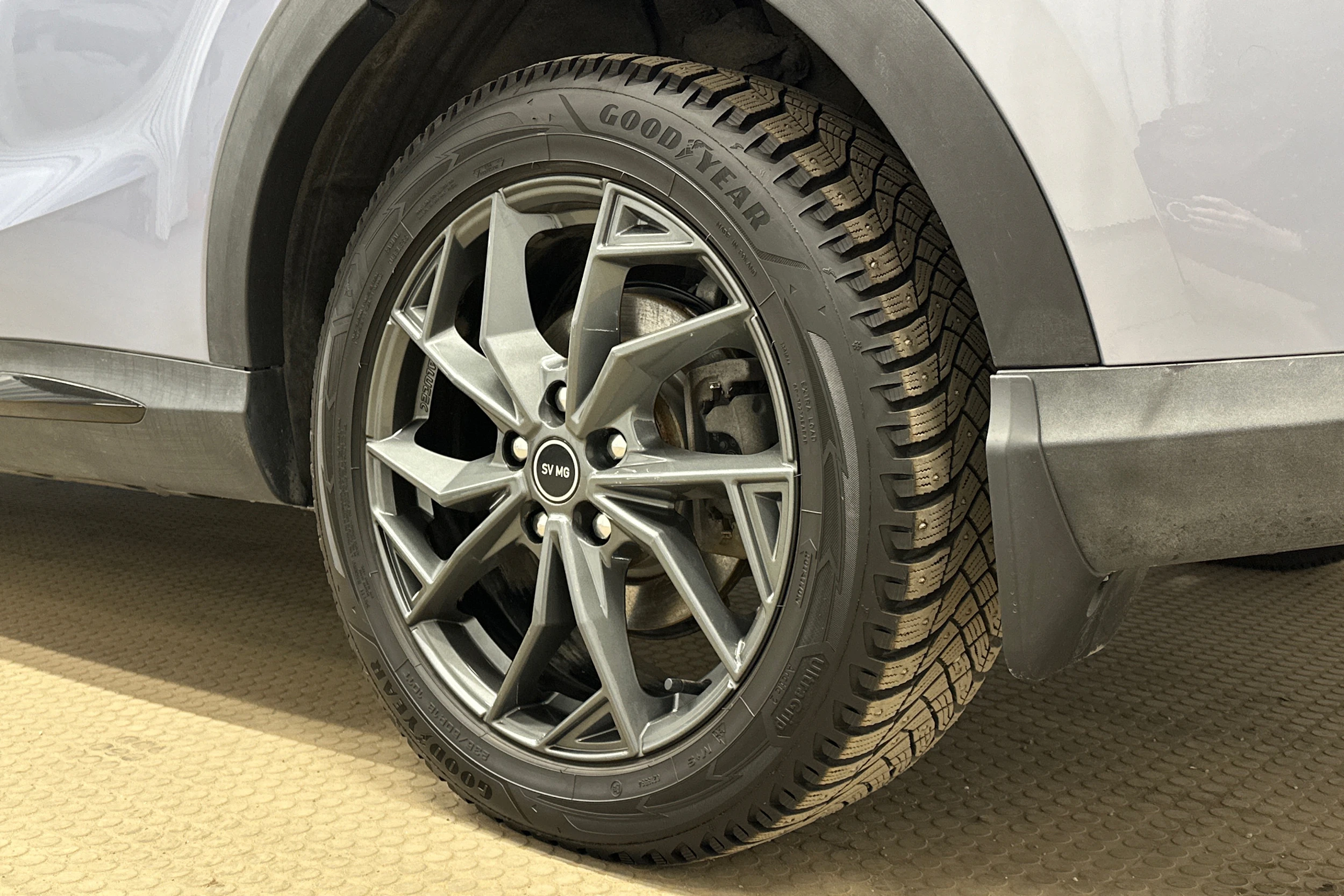 sininen MG Marvel R 2022 kuva 10.