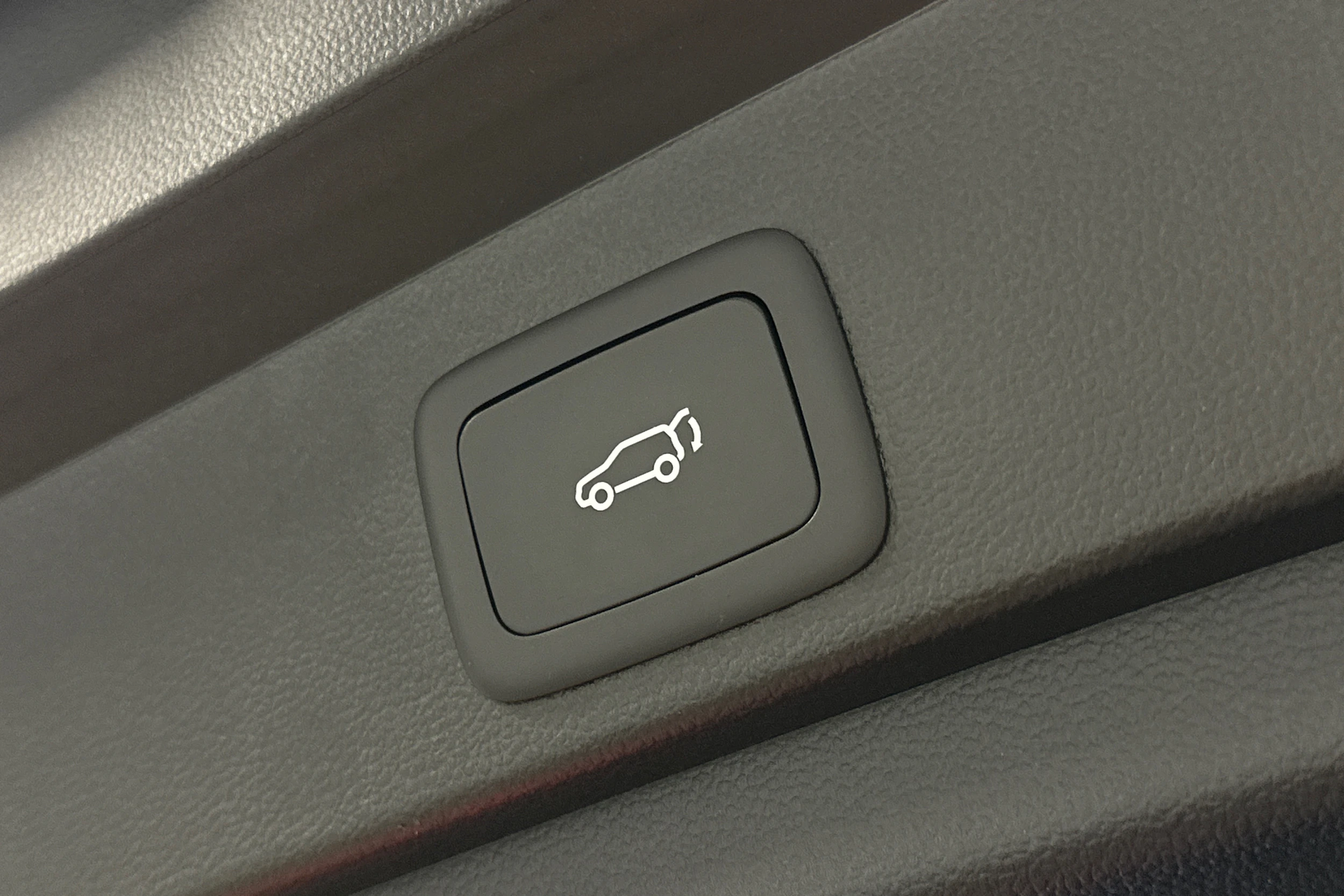 sininen MG Marvel R 2022 kuva 12.