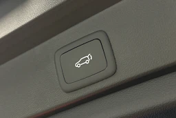 sininen MG Marvel R 2022 kuva 12.