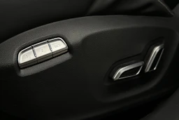 sininen MG Marvel R 2022 kuva 14.