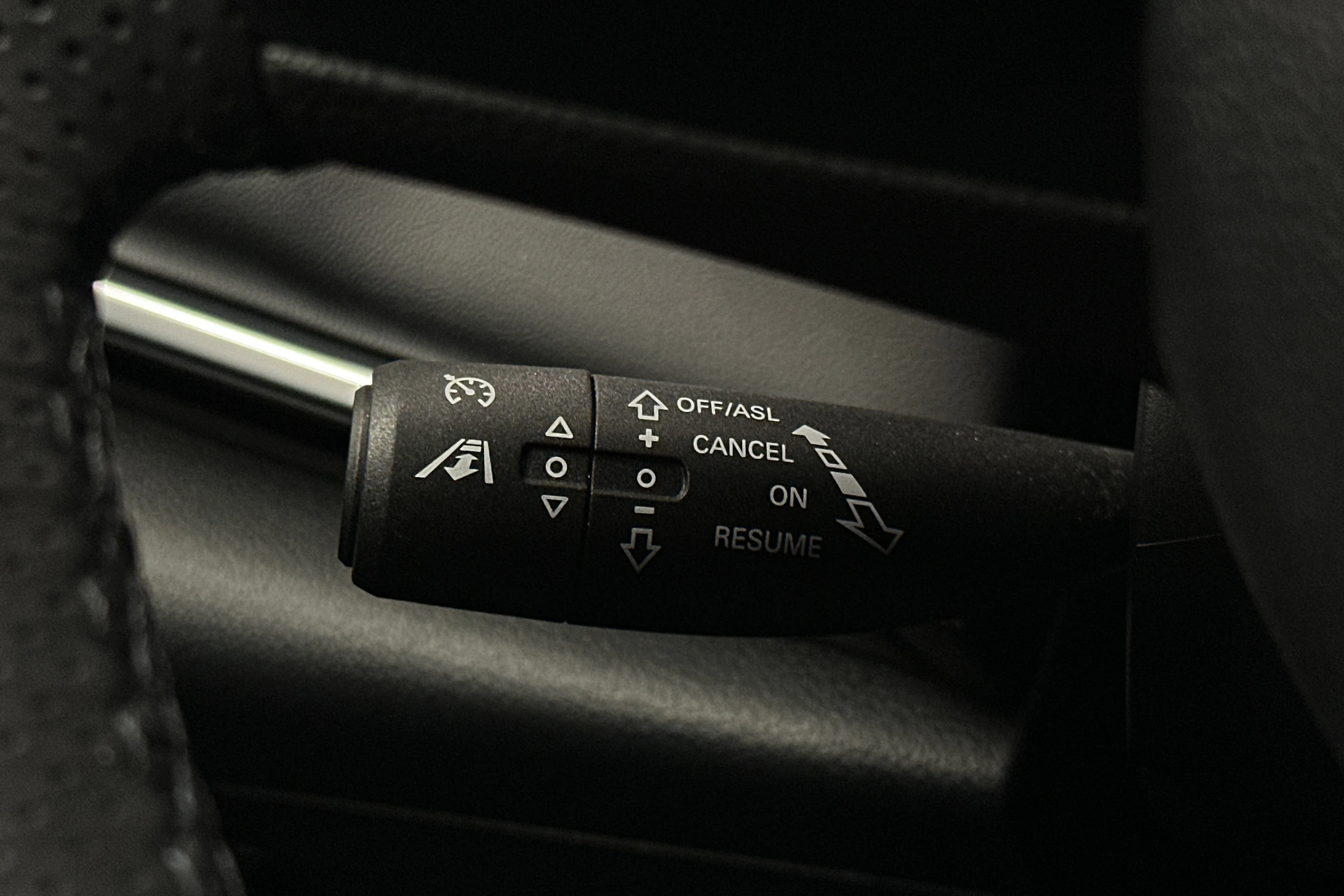 sininen MG Marvel R 2022 kuva 18.