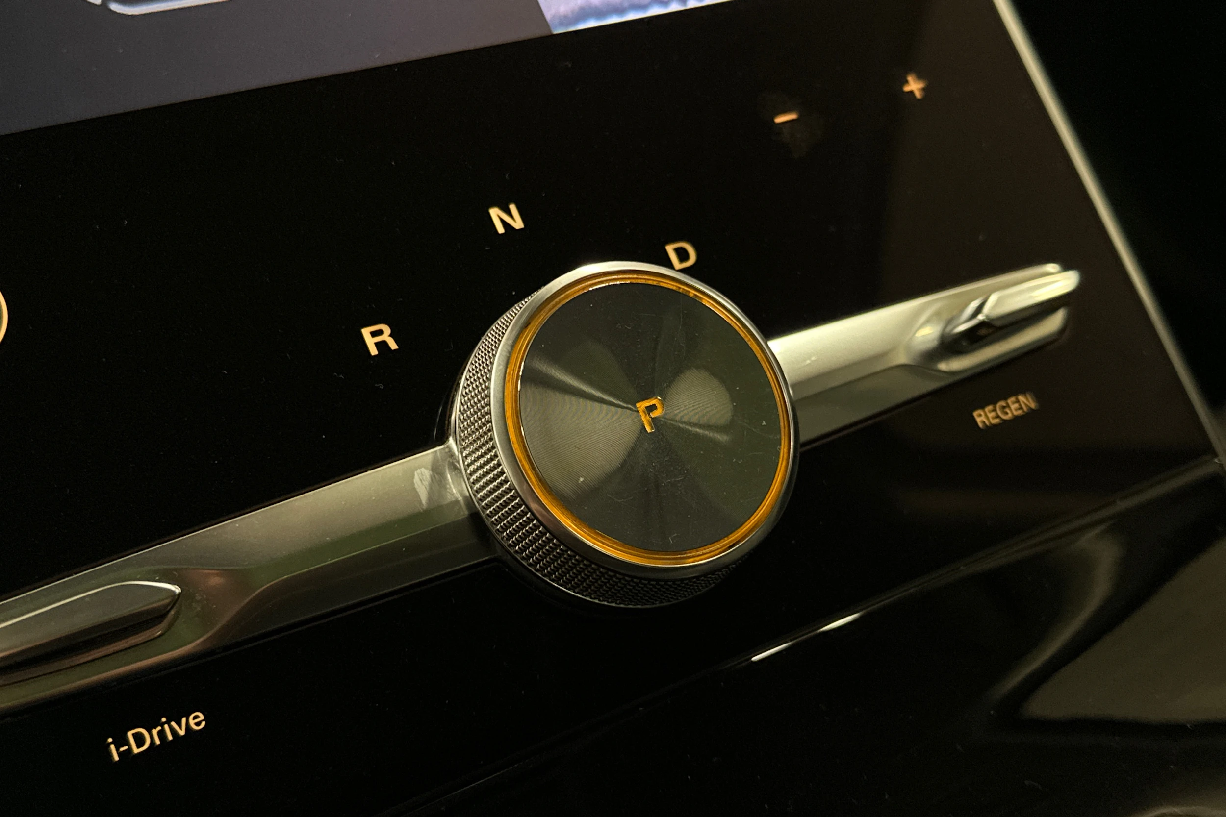 sininen MG Marvel R 2022 kuva 26.