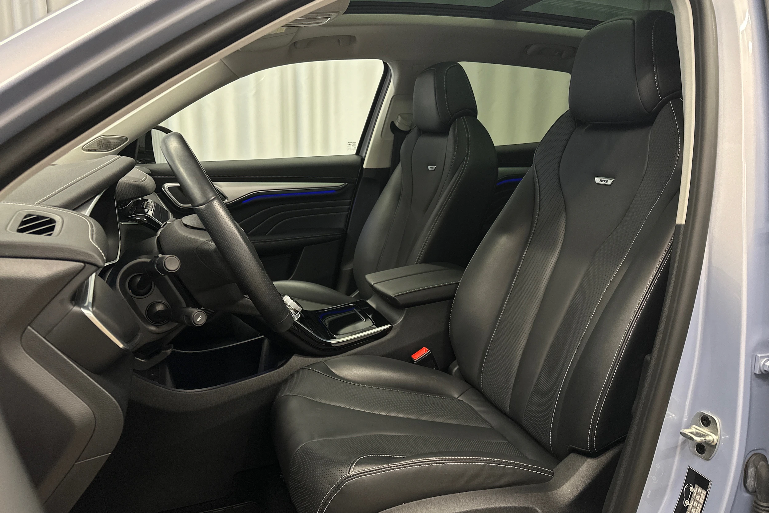 sininen MG Marvel R 2022 kuva 13.