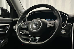 sininen MG Marvel R 2022 kuva 15.